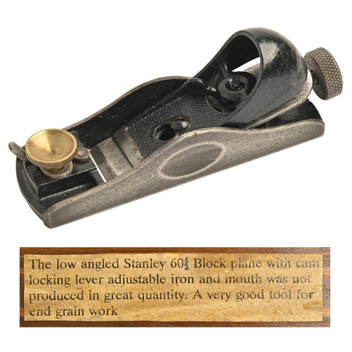 923 - A Stanley No 60½ block plane, wood boxA Private Collection of planes (lot 922-953)... 