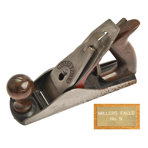 941 - A Falls No 1 smoothing plane, wood boxA Private Collection of planes (lot 922-953)... 