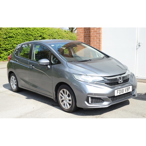 160 - Motor car. Honda Jazz SE 1-VTEC CVT five door hatchback, petrol, automatic, 4051 miles, grey, one ow... 