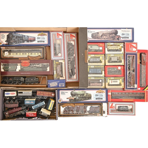 235 - Miscellaneous Wrenn, Tri-ang, Hornby and other OO gauge locomotives and rolling stock, mostly boxed... 