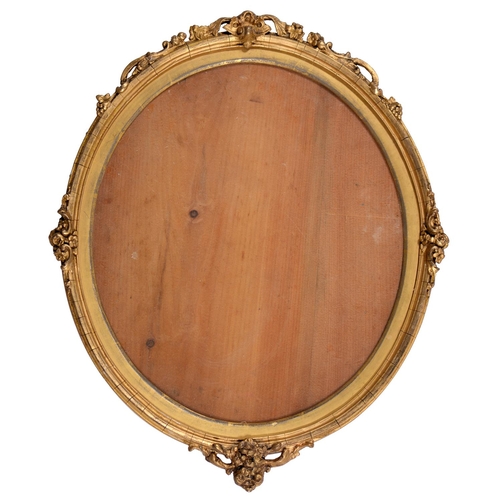 425 - A pair of Victorian oval giltwood and composition picture frames, sight 38 x 33cm