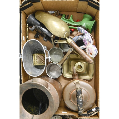 824 - Miscellaneous metalware, including copper milk churn, coffee grinder, kettle, etc