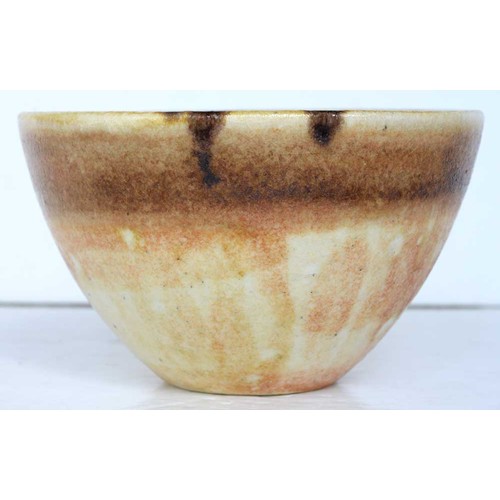 43 - Studio pottery. Guido Gambone (1909-1969) Bowl, glazed earthenware, 14.5cm diam, painted mark GAMBON... 