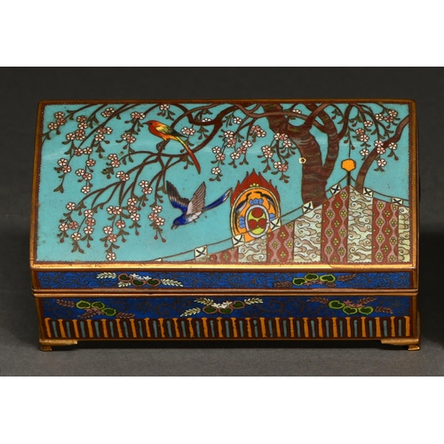 753 - A Japanese cloisonne enamel box, early 20th c, the lid decorated with birds in a cherry tree on turq... 