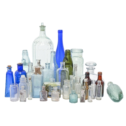 873 - Miscellaneous Victorian and early 20th c ginger beer and other glass bottles and jars, various manuf... 