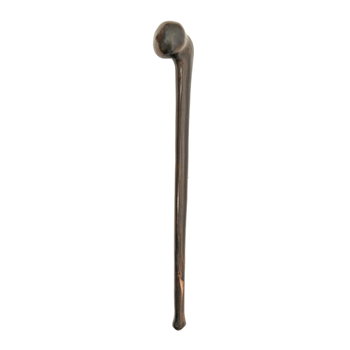 881 - Tribal art. An East African ebony throwing club, Rungu, 20th c, 59cm