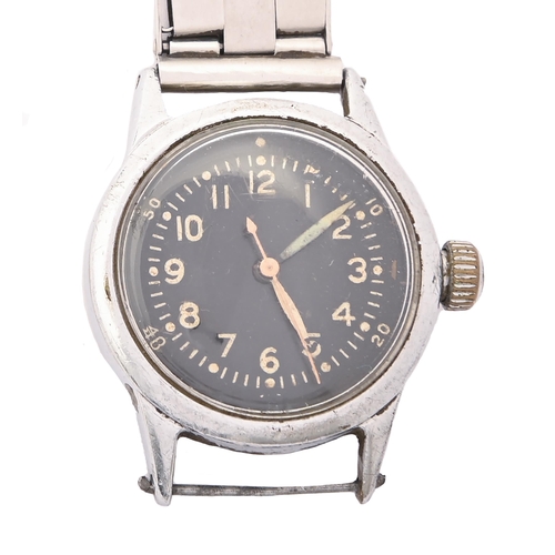 94 - A WWII British Air Ministry issue plated wristwatch, Waltham movement No 31444/853, 31mm diam, marke... 