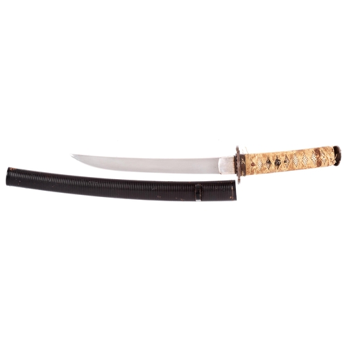 996 - A Tanto in Koshirae

Sugata Hira-Zukuri Iori-mune with shallow saki-zori
Nagasa:. 26.5cm
Motohaba: 2... 