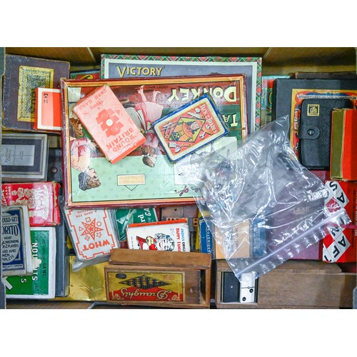 1438 - Miscellaneous Edwardian and early 20th c board and card games and puzzles