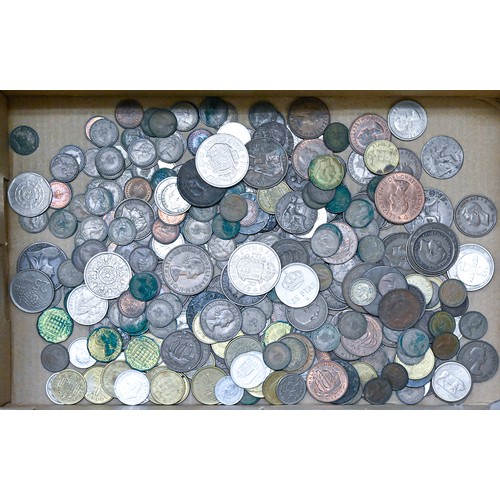 1442 - A quantity of British pre-decimal and other coins