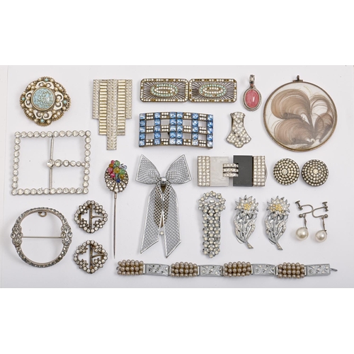 214 - Miscellaneous paste and other costume jewellery, 19th c and later, including a blue and white paste ... 