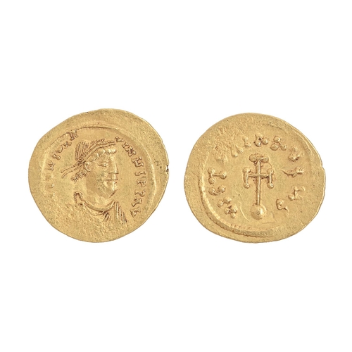 550 - Constans II, 641-668AD, Gold Semissis, 2.2gm, worn dies with VICTORIA AVG reverse, F-VF... 