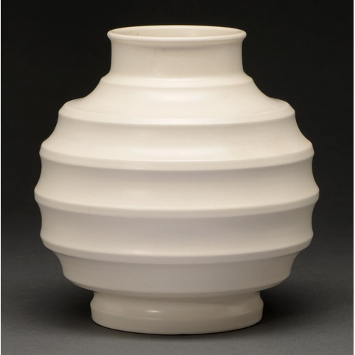 641 - Keith Murray. A Wedgwood ‘4196’ white slipware vase, c1932-early 1950s, 18cm h, printed ... 