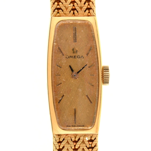 92 - An Omega 18ct gold tonneau shaped lady's wristwatch,  No 25485533, 11 x 24mm, 18ct gold mesh bracele... 