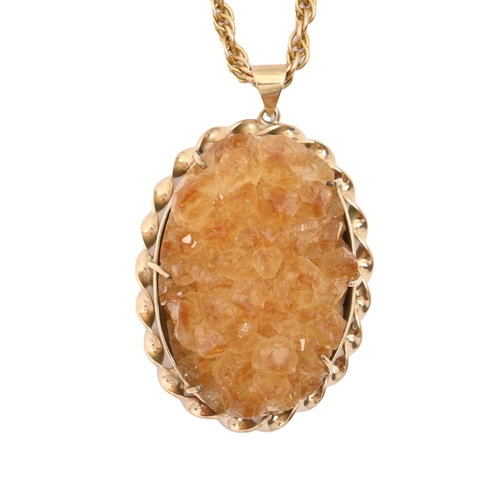 95 - A druzy quartz pendant, in gold, 43mm and a gold necklet marked 9ct