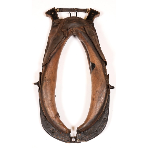 768 - A farming horse collar, 19th c, 95cm l