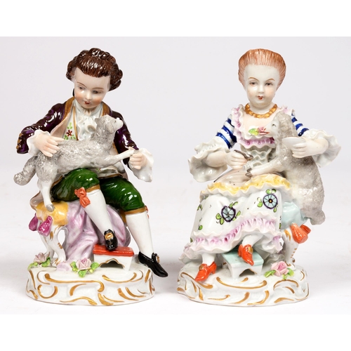 852 - A pair of Sitzendorf figures of a shepherd and shepherdess, 20th c, in the 18th c taste, 13.5cm h, u... 