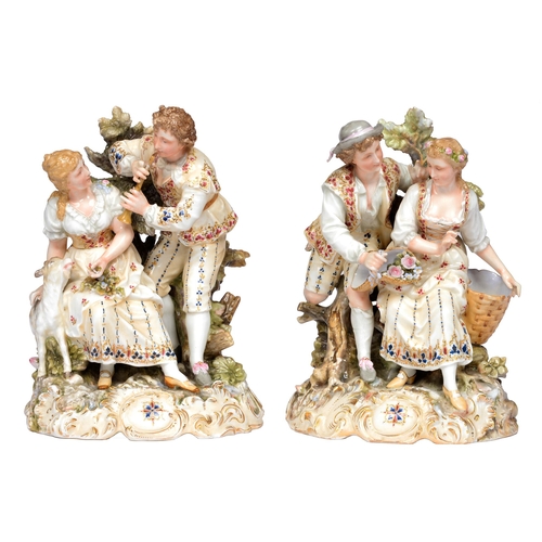 852 - A pair of Sitzendorf figures of a shepherd and shepherdess, 20th c, in the 18th c taste, 13.5cm h, u... 