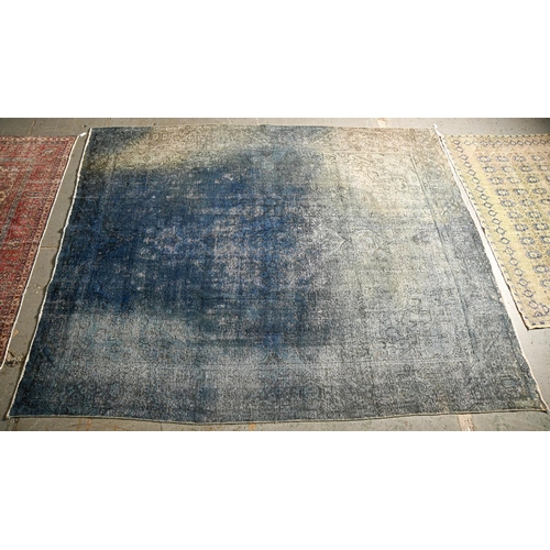 1154 - A rug, 300 x 386cm