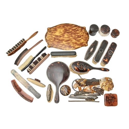 441 - Miscellaneous George V silver and tortoiseshell brush sets and similar articles, to include a glass ... 