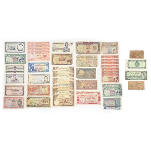 528 - World Banknotes, a group of higher face value notes, 1950s-70s, Nigeria, Ten Shilling, (1968) B/5 78... 