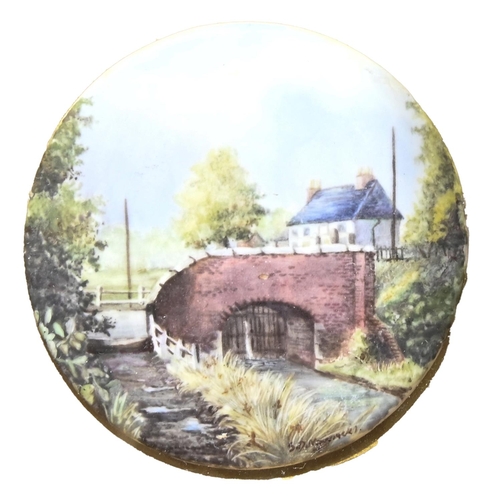 697 - A n outside decorated Worcester or other English  porcelain plaque, late 20th c, painted by Francis ... 