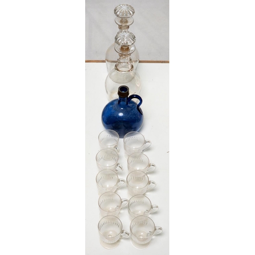 699 - A pair of glass Prussian decanters and moulded mushroom stoppers, 19th c, with three neck rings, 27c... 