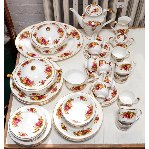 710 - An extensive Salisbury bone china dinner and tea service, second half 20th c, decorated with roses, ... 