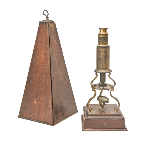 822 - An English brass Culpeper microscope, Bleuler London, early 19th c, the body tube and stand on three... 