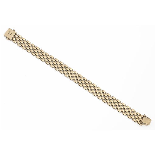 83 - A gold bracelet, 18.5cm l, marked 9ct, 20g