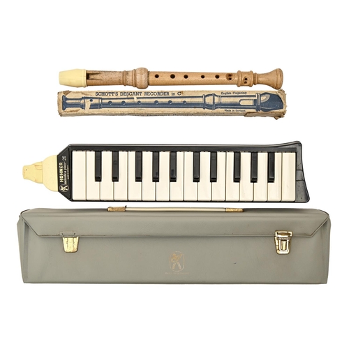 881 - A Hohner Melodica piano 26, cased and a recorder (2)