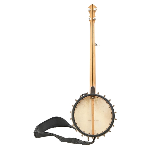 886 - An American banjo, cased