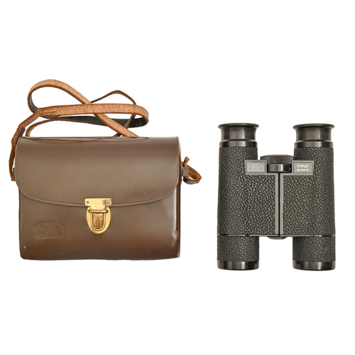 913 - A pair of Zeiss Dialyt 8 x 30B binoculars, No 654895, maker's leather case