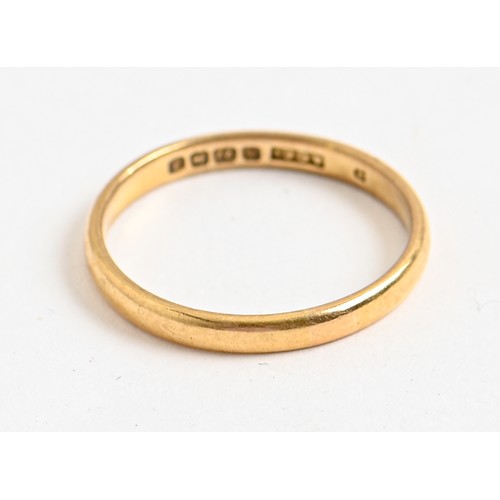 165 - A 22ct gold wedding ring, Birmingham 1933, 3.3g, size Q