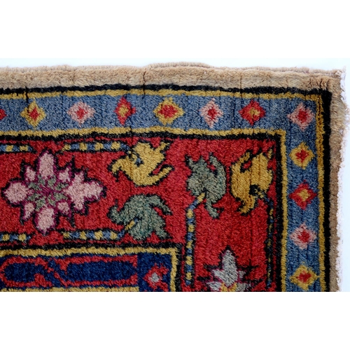 1133 - A Turkish rug, 177x 120cm