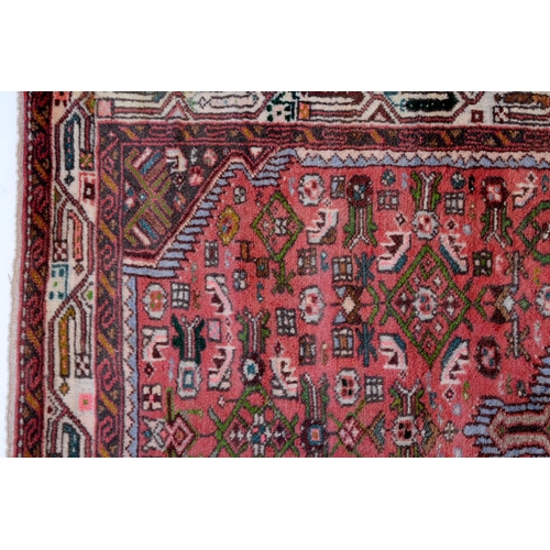 1147 - A Persian rug, 160 x 98cm