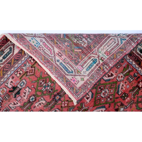 1147 - A Persian rug, 160 x 98cm