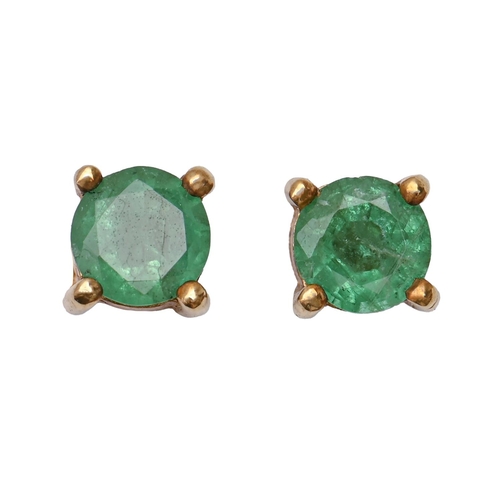 133 - A pair of emerald ear studs, in 9ct gold, 1.3g