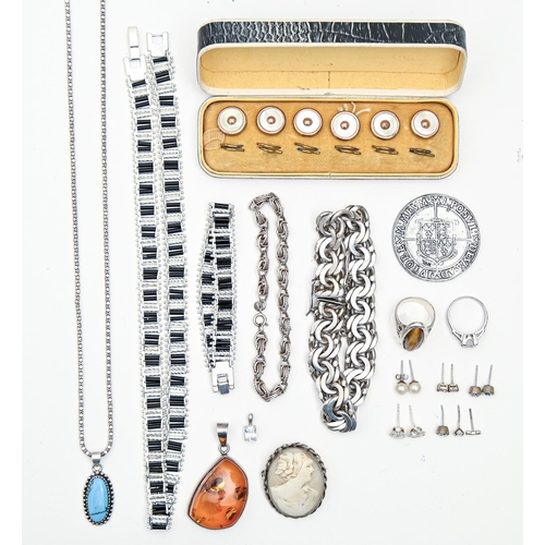 175A - Miscellaneous costume jewellery, mainly silver, including an amber pendant, bracelet, tiger eye ring... 