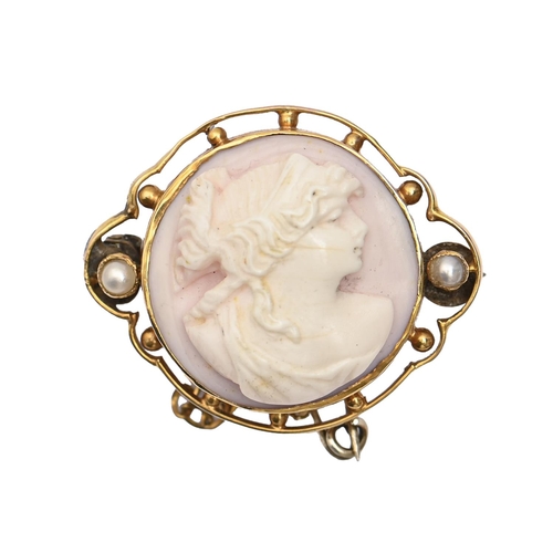 184 - A white coral and split pearl brooch, in gold marked 9ct, 29mm, 6.2g