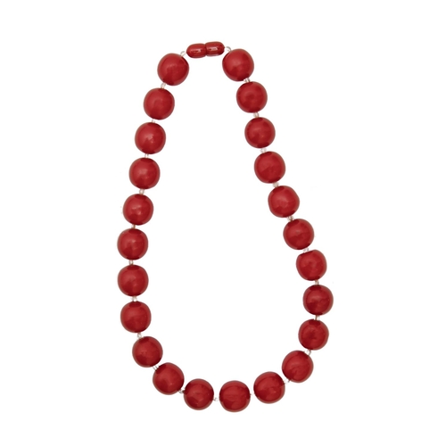 194 - A necklace of faturan style cherry red beads, 73g