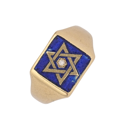 86 - An 18ct gold and blue enamel signet ring, with Star of David, Birmingham 1958, 4.7g, size M... 