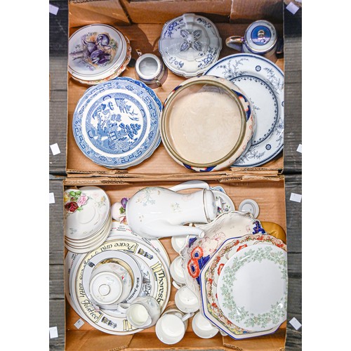 1424 - Miscellaneous ceramics, 19th c and later, including Imari palette teaware, Willow pattern salad plat... 