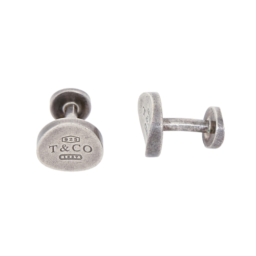 256 - A pair of Tiffany & Co silver cufflinks, 16mm diam, 17g