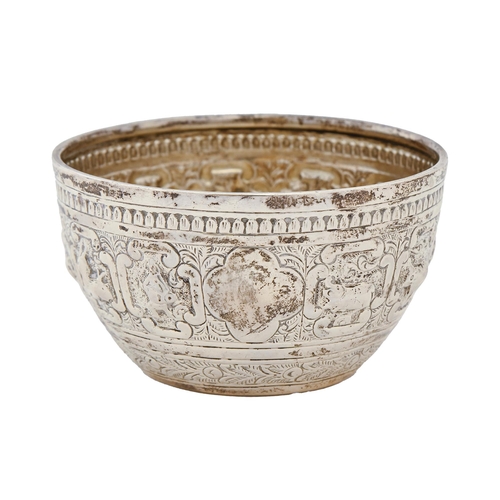 374 - A Victorian silver sugar bowl, in Indian style, 90mm diam, by Jackson & Chase, London 1878, 3ozs... 