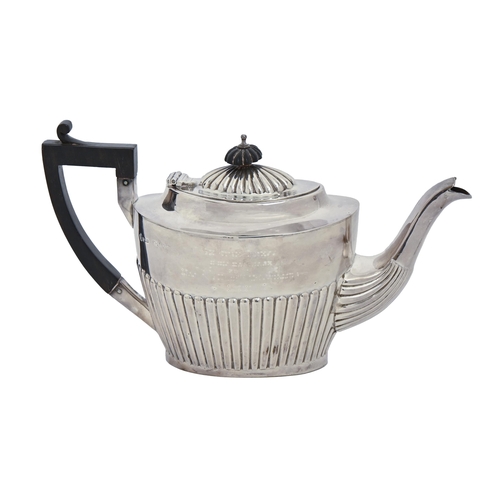 385 - A Victorian silver teapot, 14.5cm h, by J Millward Banks, Chester 1885, 12ozs 10dwts... 