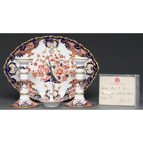 498 - Royal interest. A Royal Crown Derby Japan pattern dressing table tray and a pair of matching T A and... 