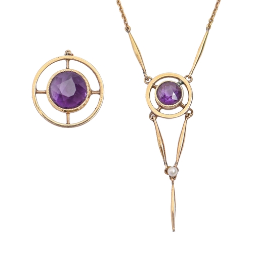 72 - An amethyst necklet, c1910, in gold, 44cm l, 4.7g