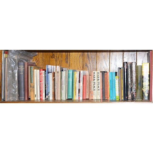 811 - Books. Ten shelves of general stock, including literature, vintage Penguin Classics paperbacks, refe... 