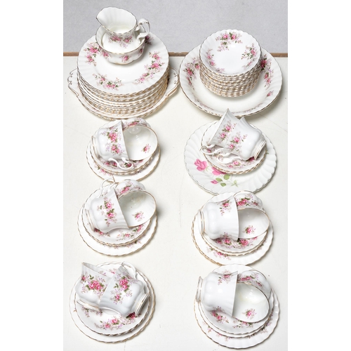 577 - A Royal Albert Lavender Rose pattern tea service, twelve-setting, comprising teacups, saucers a... 